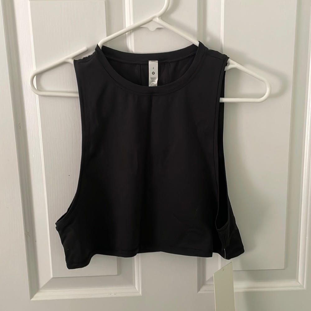 NEW with TAGS!! Lululemon Muscle Love Crop Tank Black Size 2